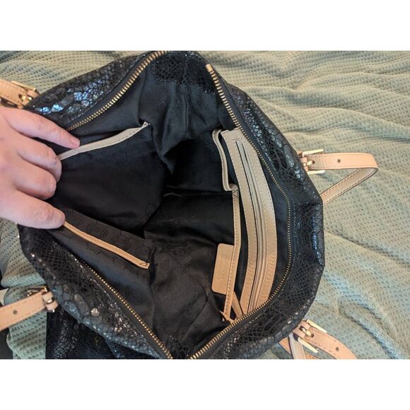 Michael Kors Black Patent Embossed Python Jet Set Tote 4MK124 Preowned - Picture 6 of 6